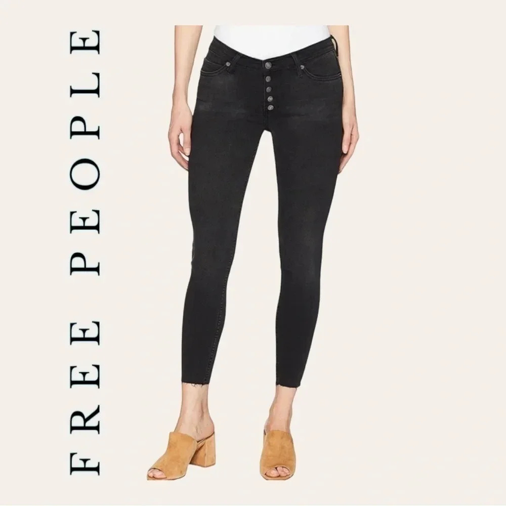 0745. Free PEOPLE REAGAN RAW JEANS BLACK IN COLOR CROPPED BUTTON FLY SKINNY